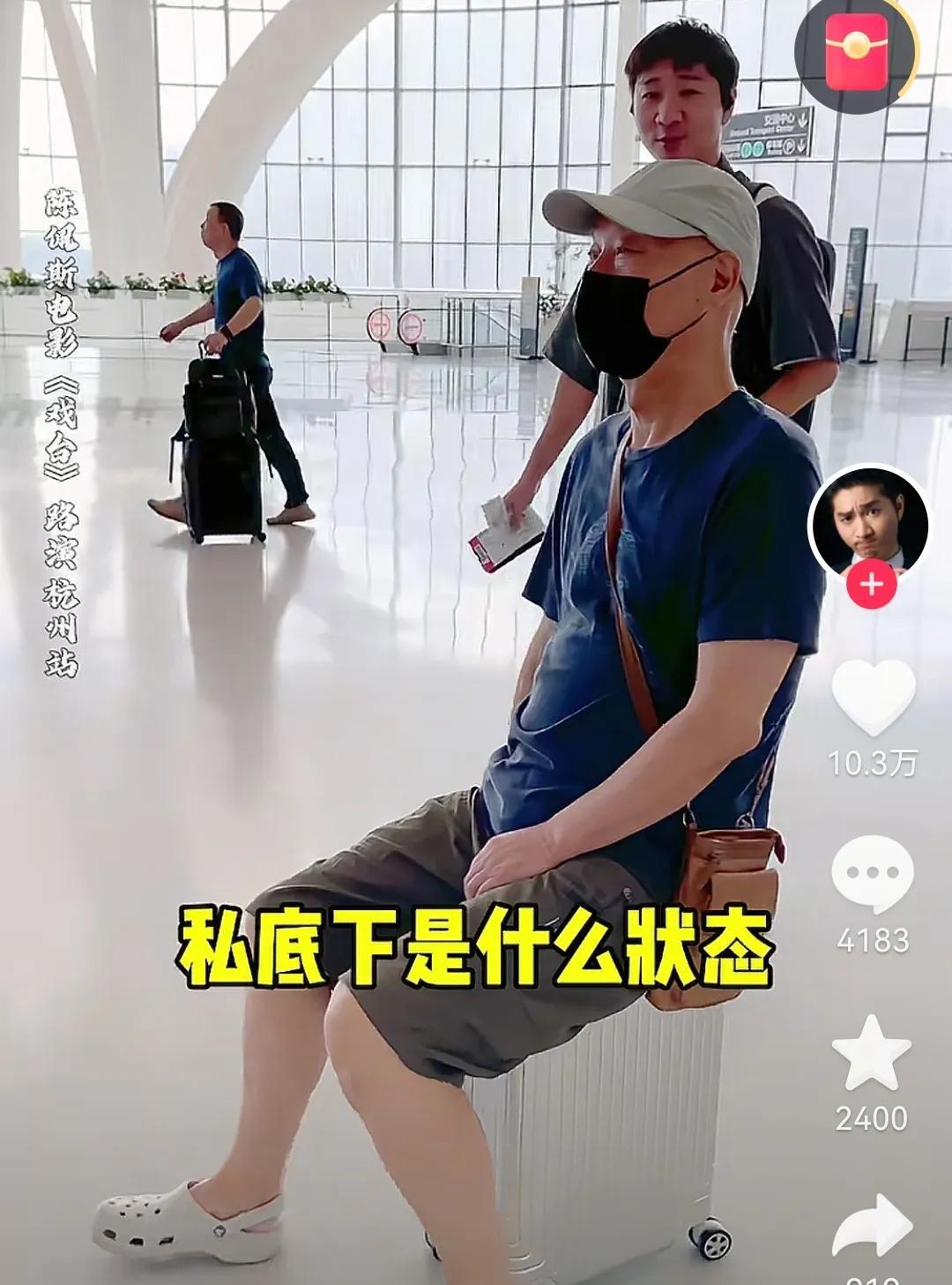 陈佩斯老师和朱时茂老师在春晚上演的小品《吃面条》和《主角与配角》都是那个年代除夕