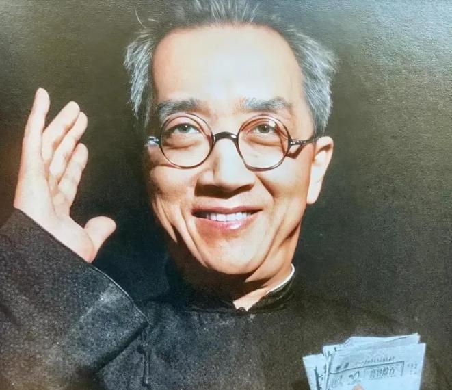 1935年，胡适致信蒋介石，主张放弃东三省，承认伪满洲国。他的理由是：以东三省数