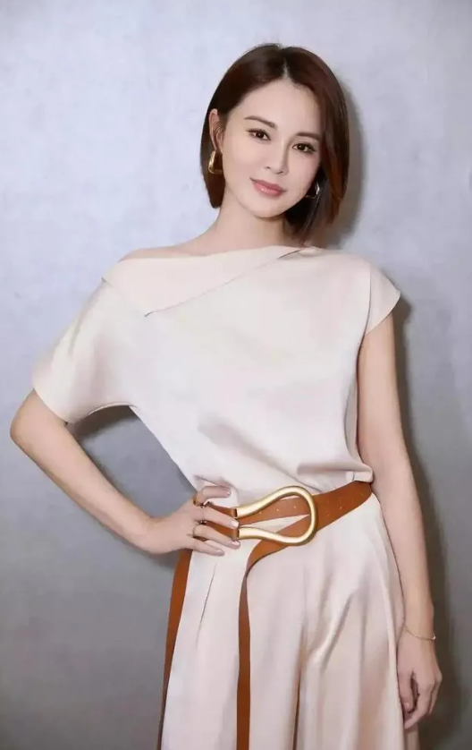 关悦大姐大美女气质好好身材好