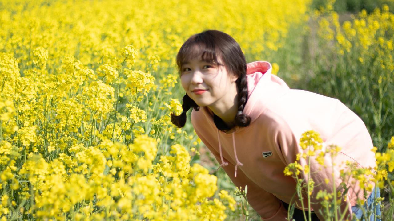 87年我被逼去相亲，相亲对象见到我后，立马凑过来：你还记得我吗