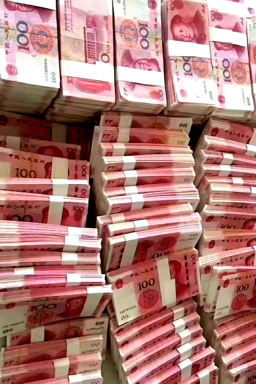 据官方银行统计，目前中国家庭有100万现金存款的家庭只占0.07%，所以如果你有