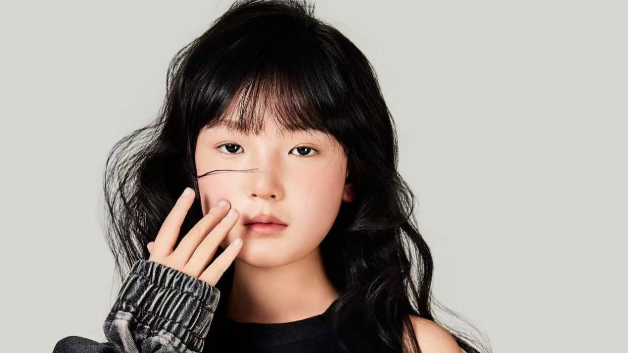 9岁少年锋芒毕露！陈冠彤揽CCAC锦标赛冠军，风采装赛道强势领跑