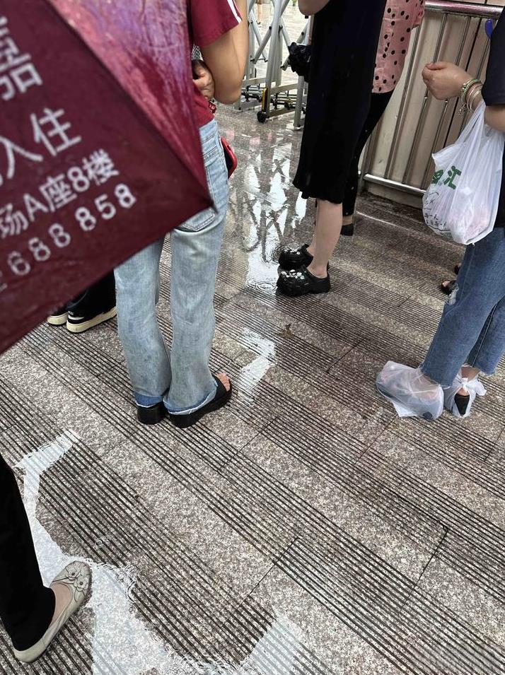 #养老金补发何时到位？# 我是一名于2024年3月15日退休的事业单位工作人员，
