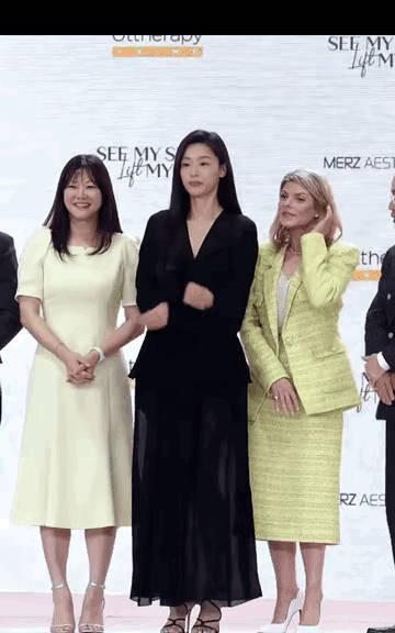 全智贤的气场怎么突然就变了，美还是美的，就是感觉没那么自信了！