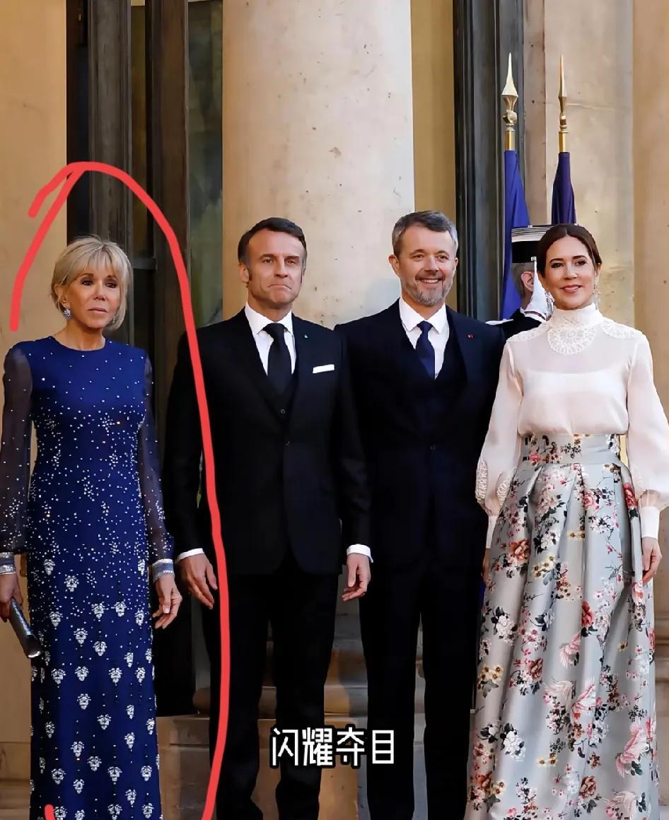 原来，我们一直都误会马克龙了！
他的妻子布吉丽特根本不是老态龙钟的70岁老太太！