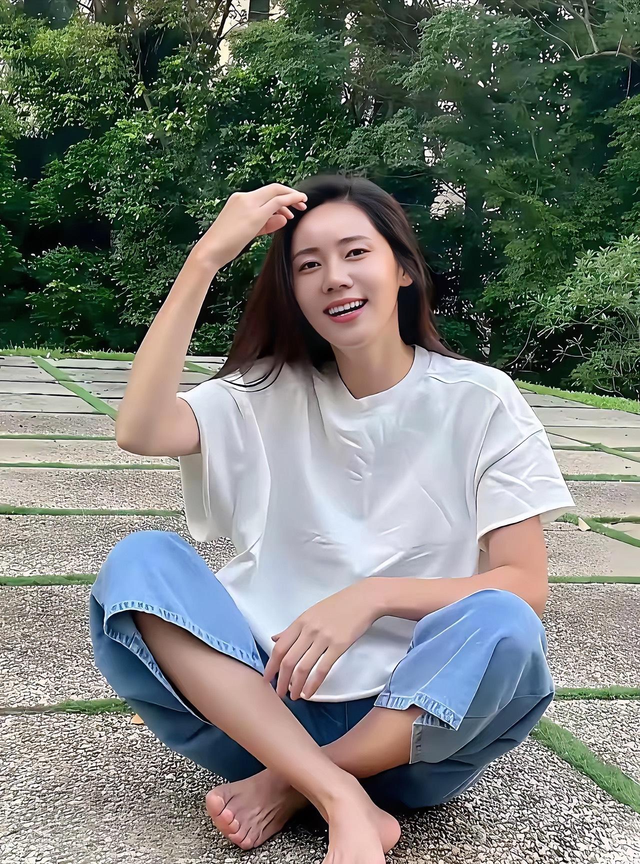 秋瓷炫，手大脚大，这就是我们最大的区别吧！