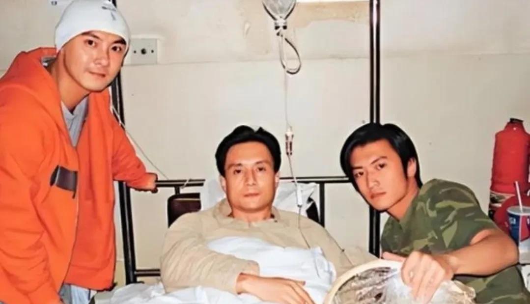 可能很多人应该还记得谢霆锋张卫健联手暴打王伯昭事件吧。
近日，王晶谈到了《小鱼儿