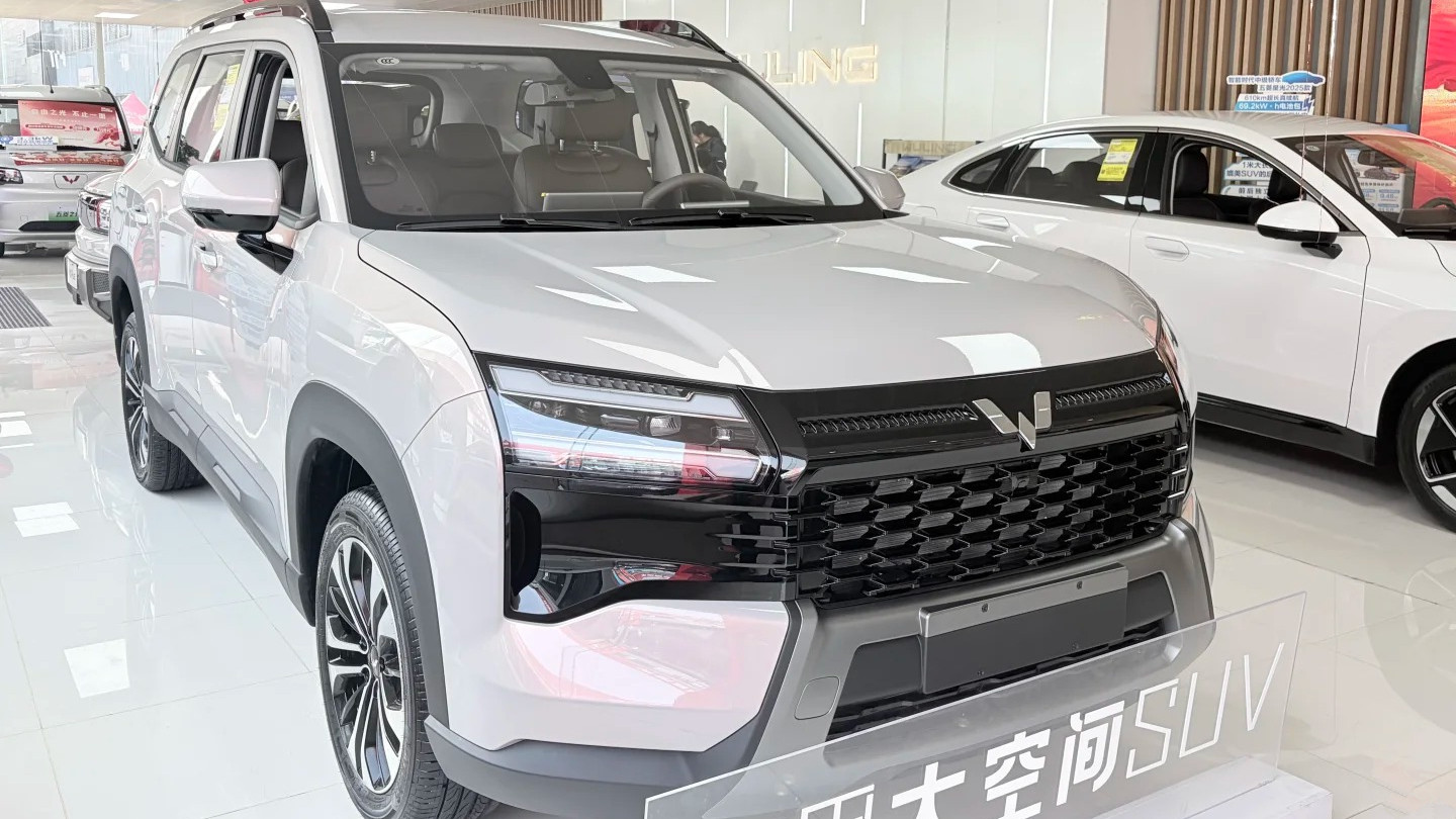 五菱星光560实车到店，实用性确实强