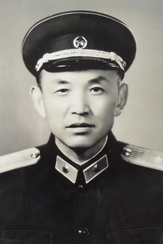 黎原，47军140师418团首任团长。湘西剿匪时任140师参谋长。因太能打仗又资