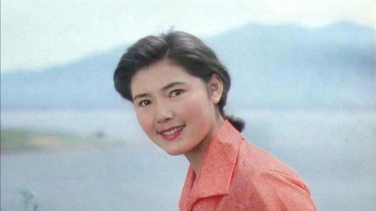 昔日银幕女神姜黎黎：71岁旅居美国，女儿美貌出众却依旧未婚！