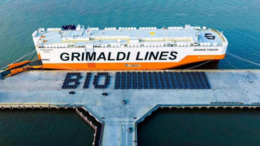 零跑汽车发布25年三季度财报：营收毛利大增，连续季度盈利