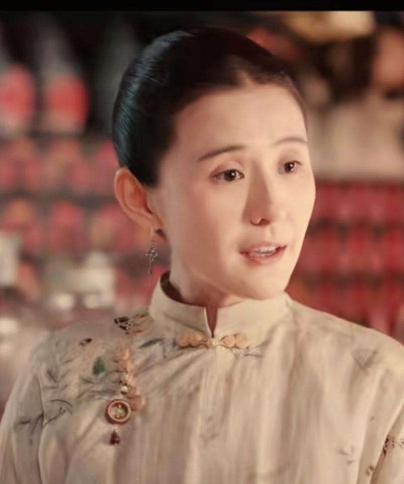 《灼灼韵华》:褚韶华“亏钱”做生意？远见布局征服丈夫陈大顺…
陈记药铺内，褚韶华