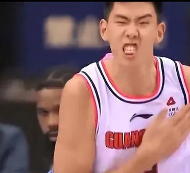 广东放弃黄荣奇和莫兰德，两位小将迎来上位最佳时机。

1.李奕臻    20岁 