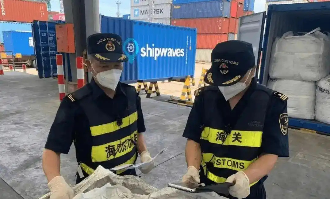 美国没稀土 咋敢接军火大单











美国为啥敢接沙特千亿军火大单？