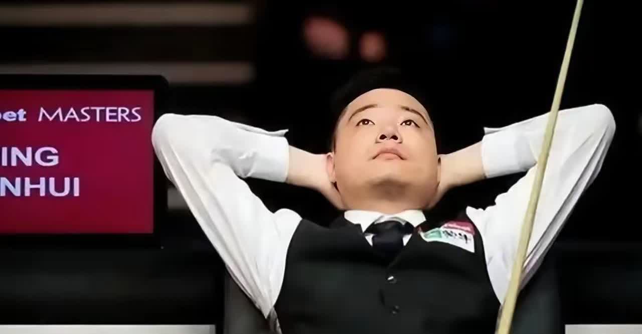 丁俊晖通往冠中冠的大门还没有焊死，一条缝却不知等待谁？
斯诺克武汉赛肖国栋夺冠