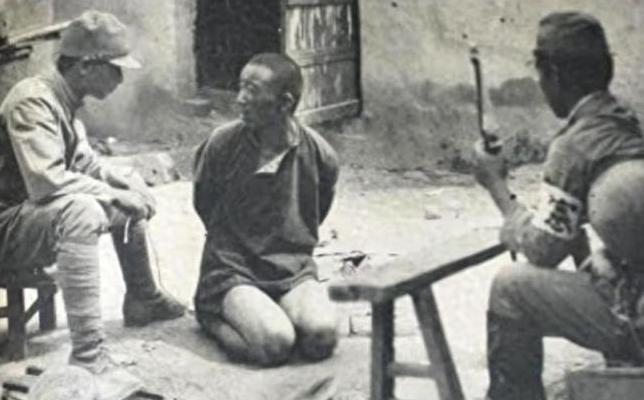 天镇大屠杀，200多妇女被强奸，还逼迫她们跳舞，小孩都不放过。针对九月三日阅兵仪