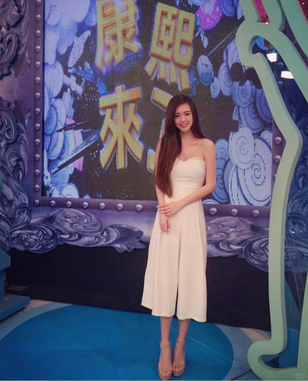 张楚珊,2013年以一张麦当劳餐厅打工照走红网络，因其青春美丽的外形，被网友誉为
