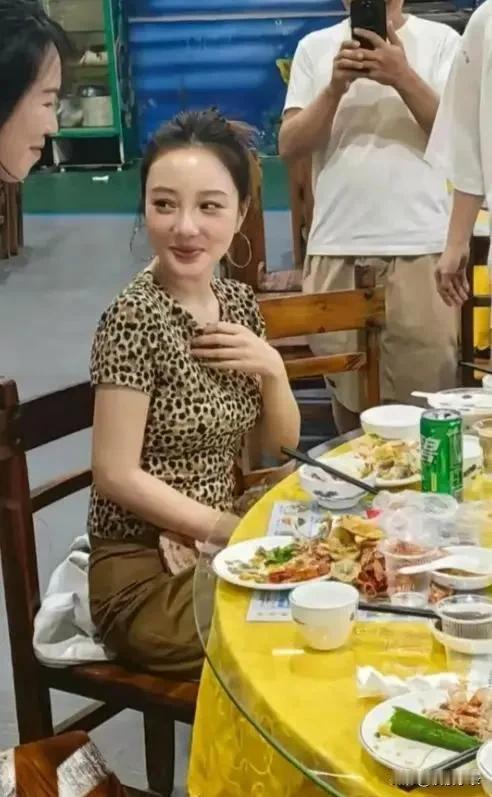 李小璐没有了滤镜，和实际的差距！