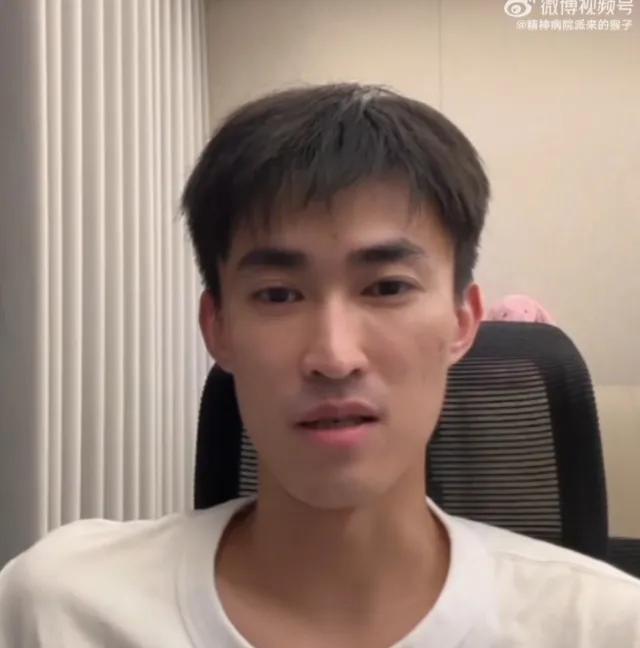 张成教练:松岛辉空打球确实挺帅的，今天早上去机场我送平野、木原还有松岛，我跟松岛