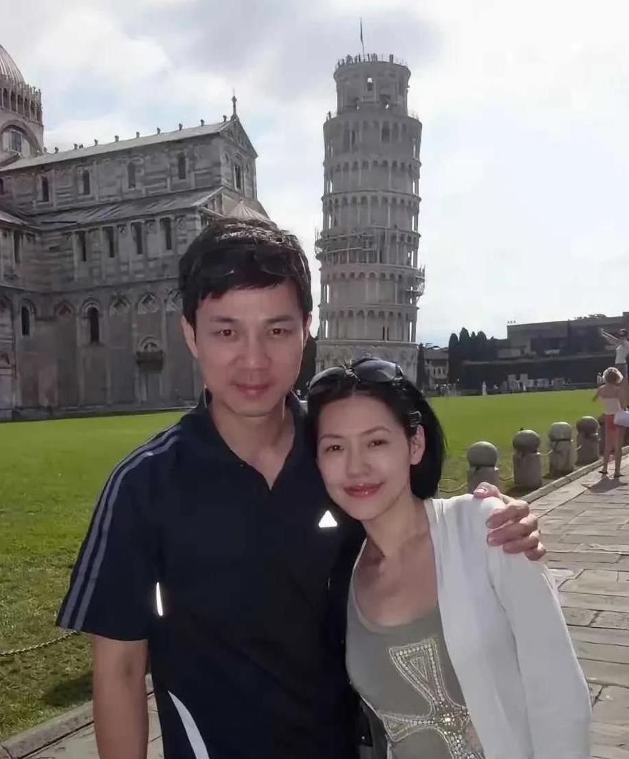小S和许雅钧到底有没有爱，现在很多人说他两心猿意马，尤其小S没有给许雅钧生育儿子