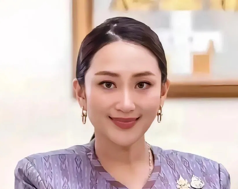 泰国宪法法院于7月30日宣布，
 将佩通坦总理提交停职申辩材料的截止日期延长至8