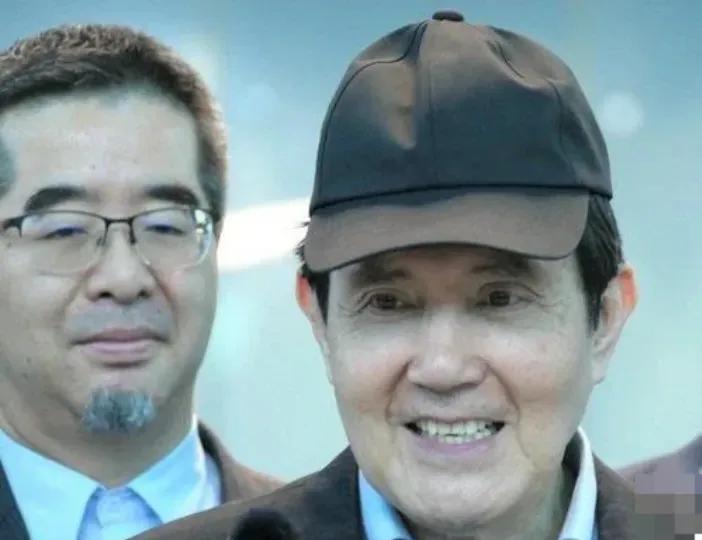 马英九在论坛致辞中说，当前两岸情势确实存在不确定性与挑战，但越是这样的时刻，越需