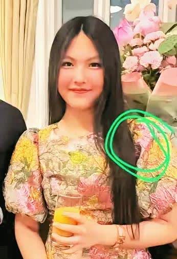 李湘估计晚上睡不着觉了  
不是因为她的事业，也不是因为她的老公，更不是因为她