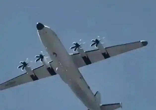 虽然说，“空警”600目前还在使用六桨叶的“涡桨”6C发动机，也可以使用AEP4