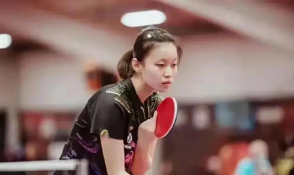 太意外！国乒美女韩菲儿爆冷击败韩国一姐！卢布尔雅那女单十六分之一决赛，国乒韩菲儿