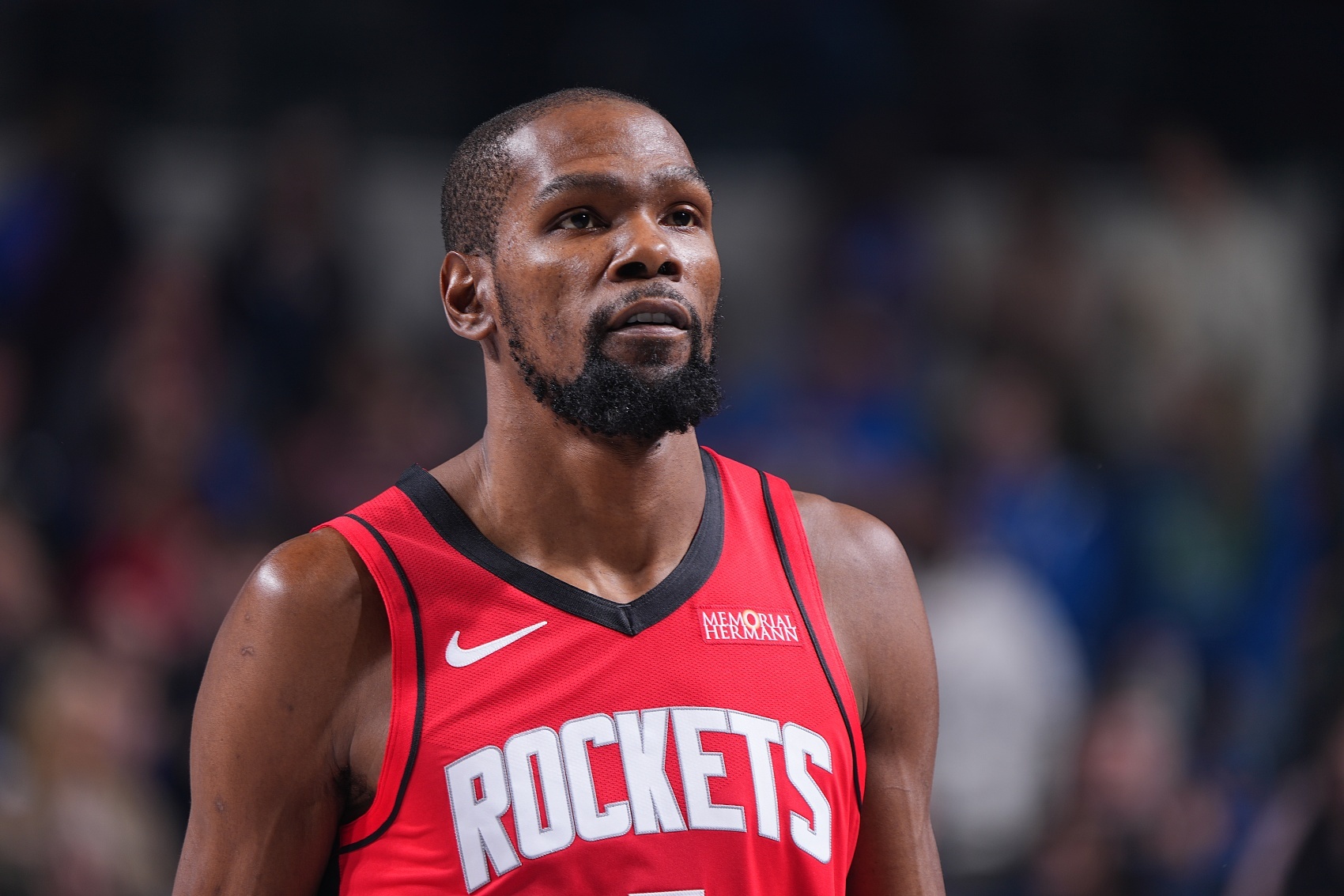 火箭主场115-113险胜快船，有喜有忧！

1.申京防守端防不住祖巴茨，失误还