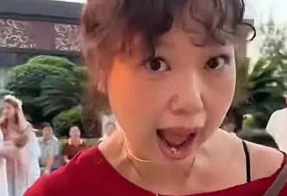 还是要把地方和个人的事情要分开，出现这种事情，是谁也不希望看到的结局，尤其是地方