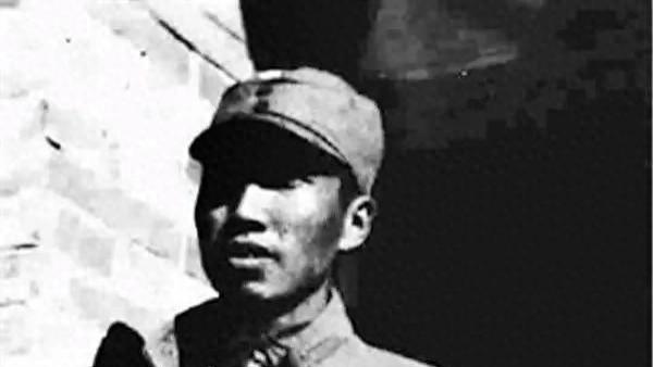 此人贡献有多大？牺牲后毛主席立下一条规矩，沿袭至今无人敢改