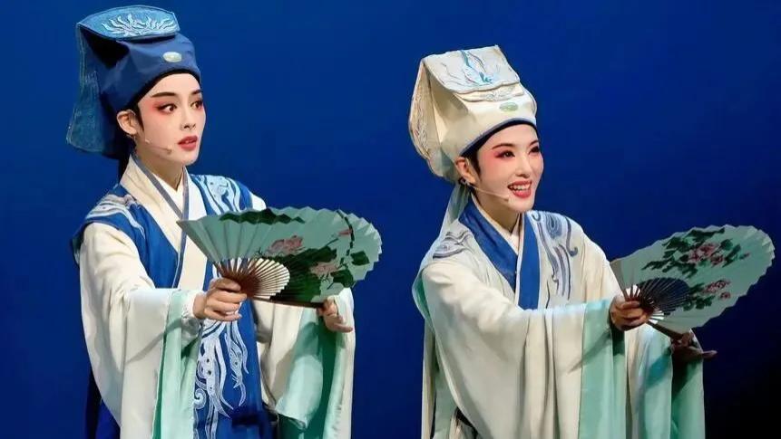 开辟鸿蒙，谁为情种？从八字看顶级恋爱脑的配置