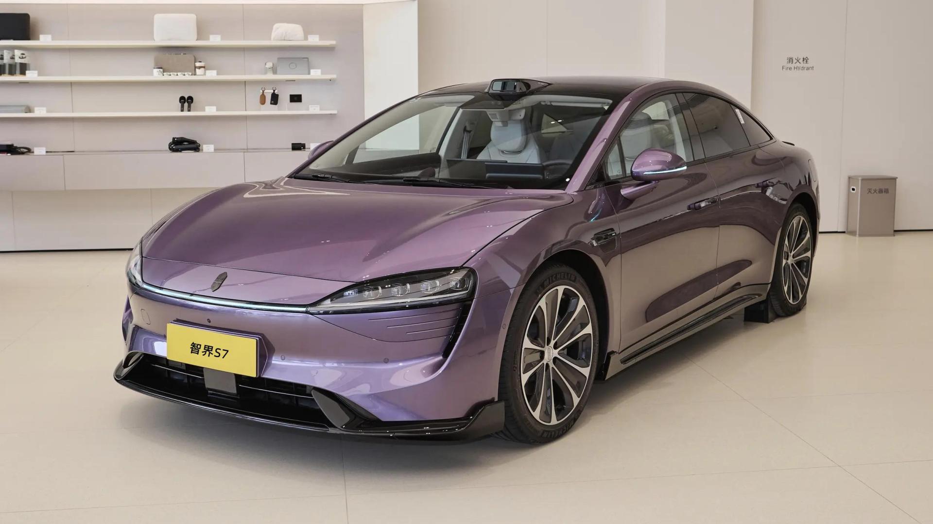 2026款智界S7上市，搭华为ADS 4+2颗激光雷达，售价22.98万元起