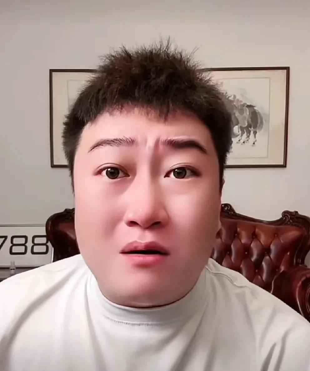 语音骡子解释逃避直播原因！
          骡子直言师父二驴至今没有回归消息