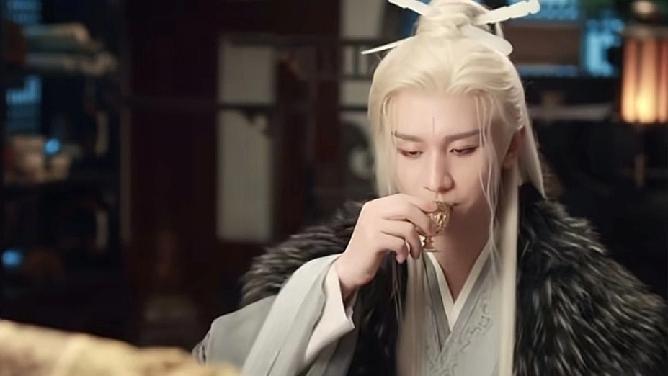 李沉舟一出来，萧秋水白演这么多集。
成毅 粉丝自己看，什么年龄演什么剧，李沉舟不