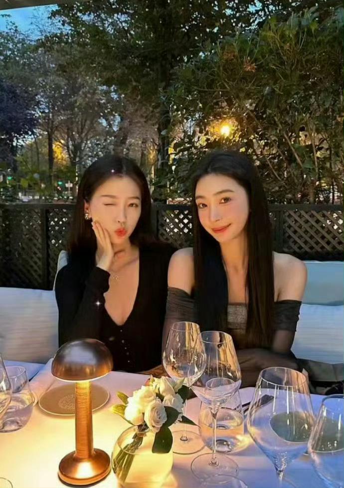 看完这组照片，突然理解为啥易梦玲有进娱乐圈的资本了