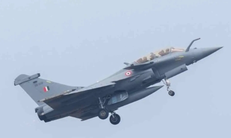 印度空军倾巢而出，在印巴边境搞军演，还想再摔几架阵风？
 
印巴五七空战，印军被
