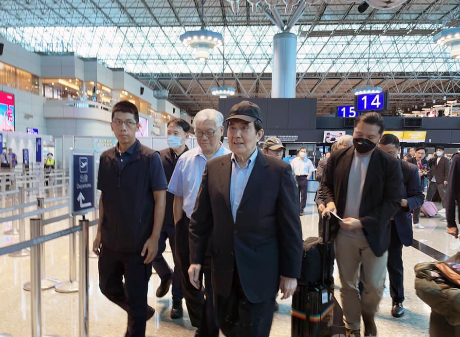 马英九访问大陆呼吁保持理性
马英九率大九学堂学子星期天（6月15日）到福建厦门参