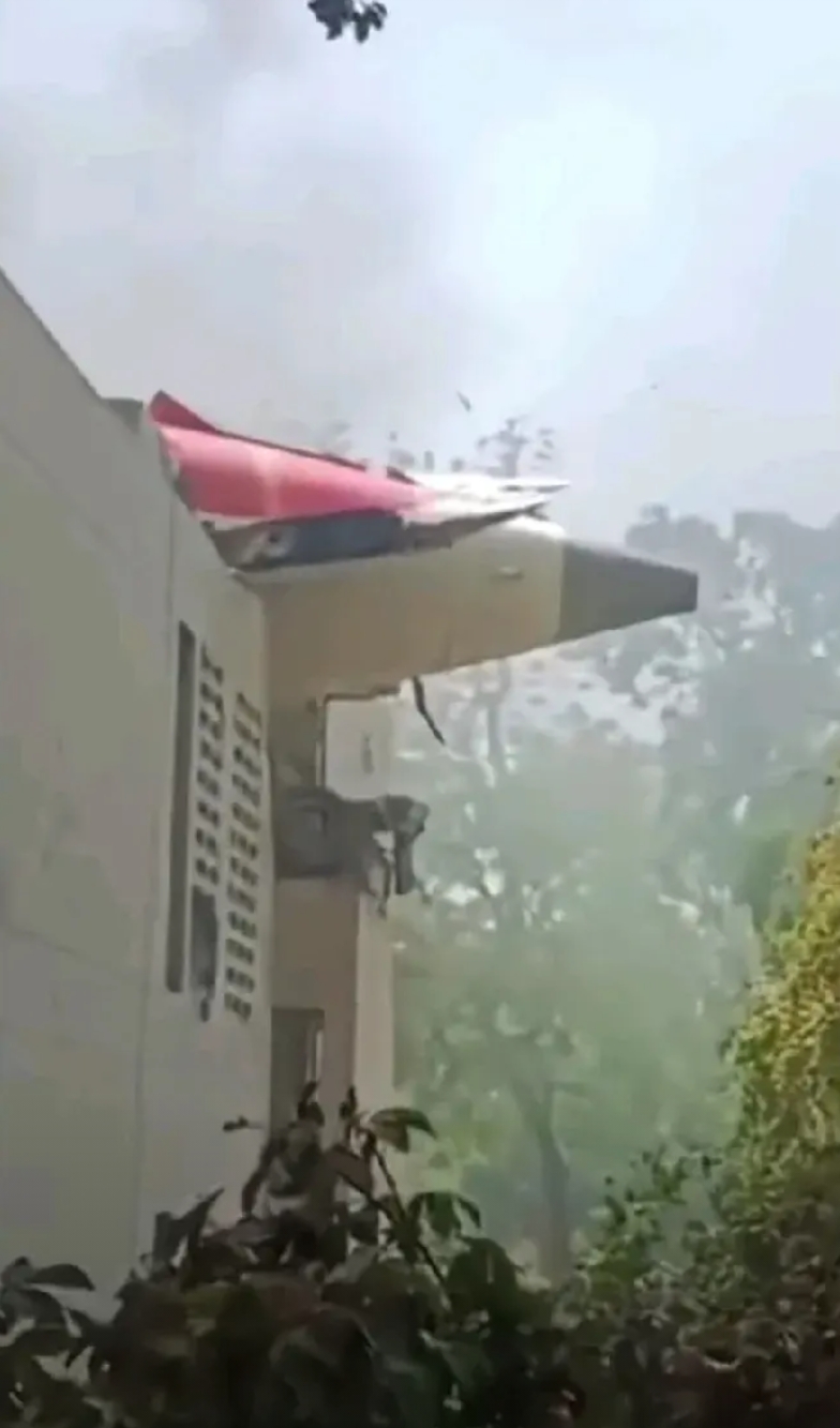 这也许是世界上迄今为止最诡异的巧合了！

就在6月12日，印度航空公司一架波音7