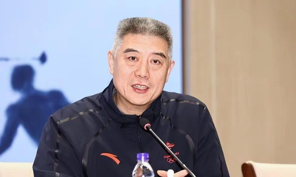 CBA联赛上任董事长徐济成退休后，由杨阳接任。联赛是否能因此迎来更多变革呢？徐济