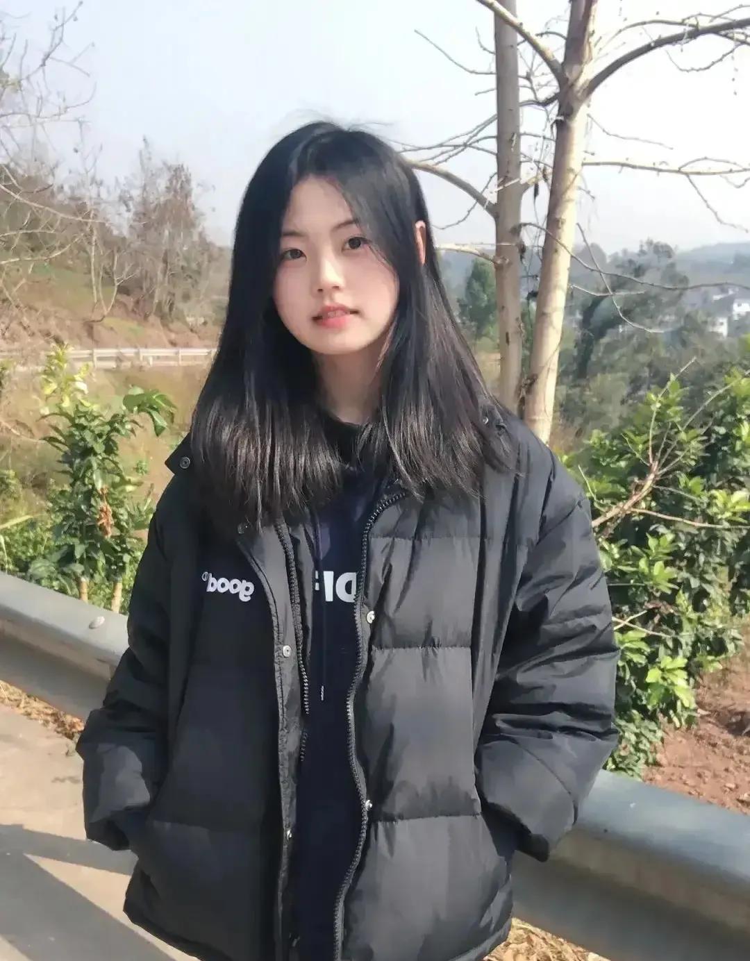 我98年出生，眼瞅着都27岁了，还是孤家寡人一个。性格内向真的是我脱单路上的“拦