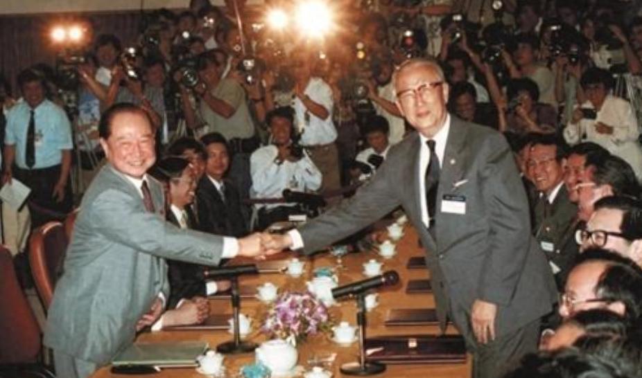 他65岁担任上海市委书记，66岁担任上海市市长，儿子是中将
“1981年仲夏的一