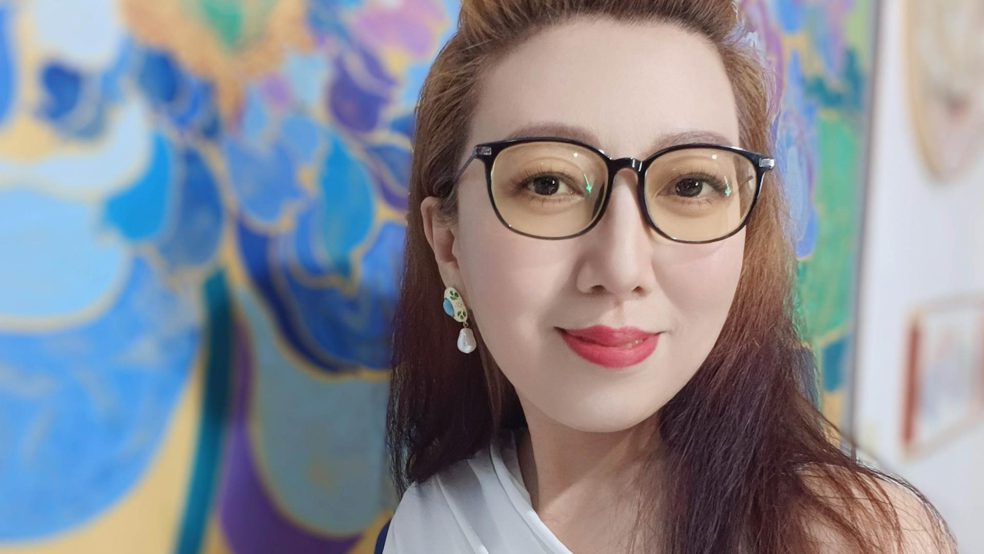 中国著名美女艺术家——张江莲