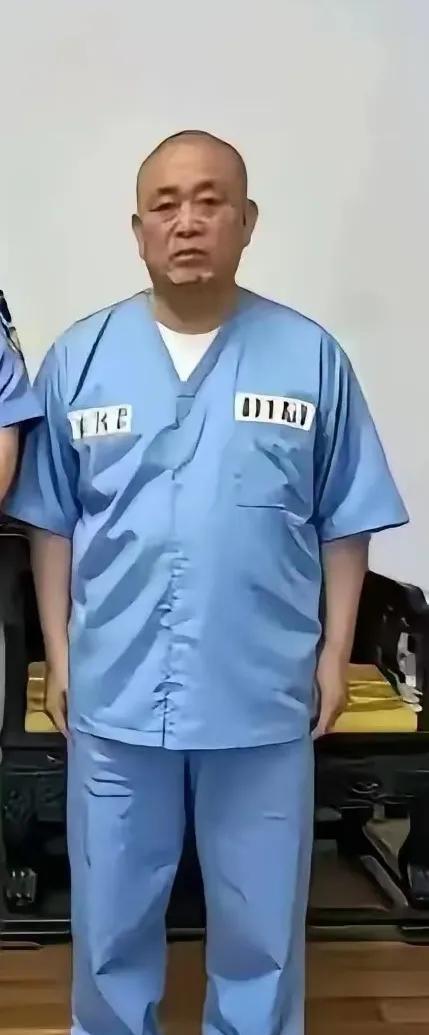 释永信不配“花和尚”这个名头！
    释永信出名了，是因为通过官方通报，知道他