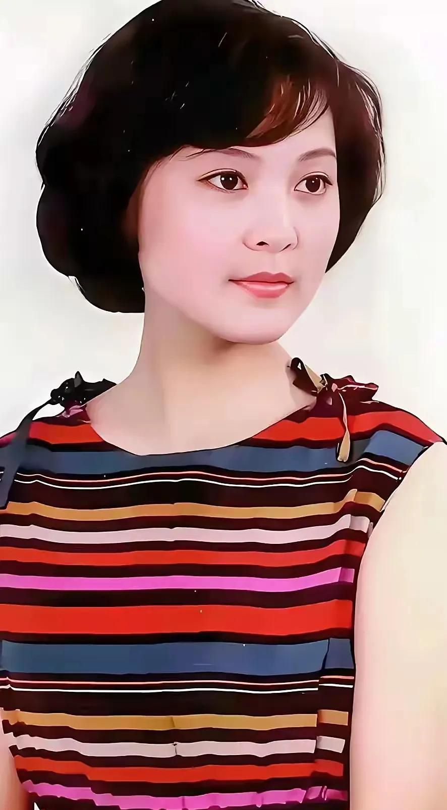 当年一部《庐山恋》，让张瑜成了无数人心中的女神，也让“周筠”这个名字家喻户晓。大