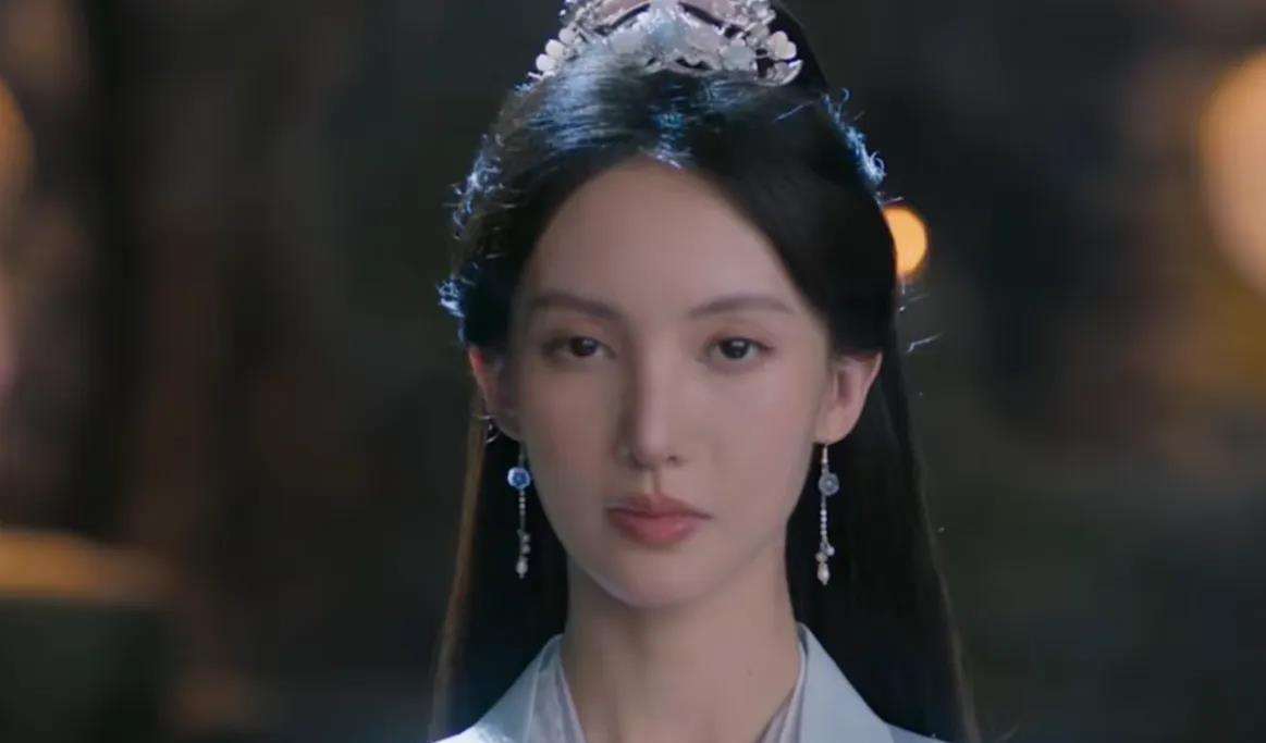 终于知道为什么金晨一直找不到男朋友了

不是没有男人馋她身子

而是她有