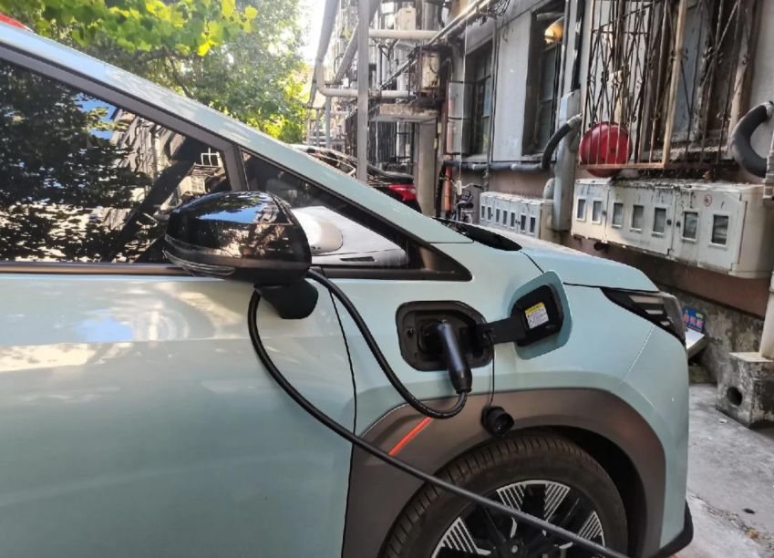 听我一句劝，以后再去充电桩充电时，不要再去赶低峰电价了