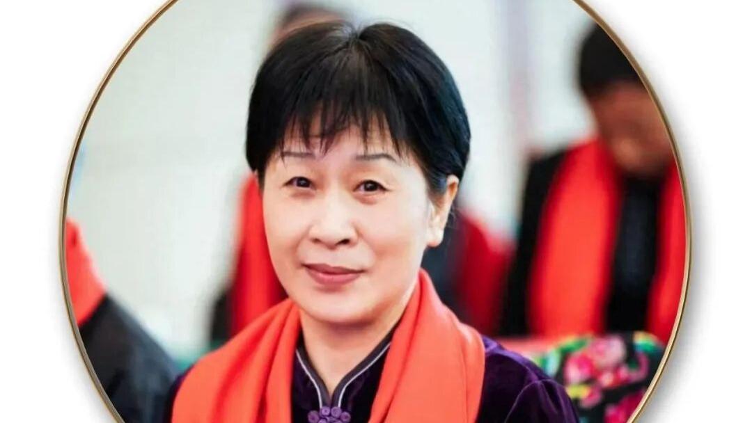 张晓英——丹青妙笔绘新春