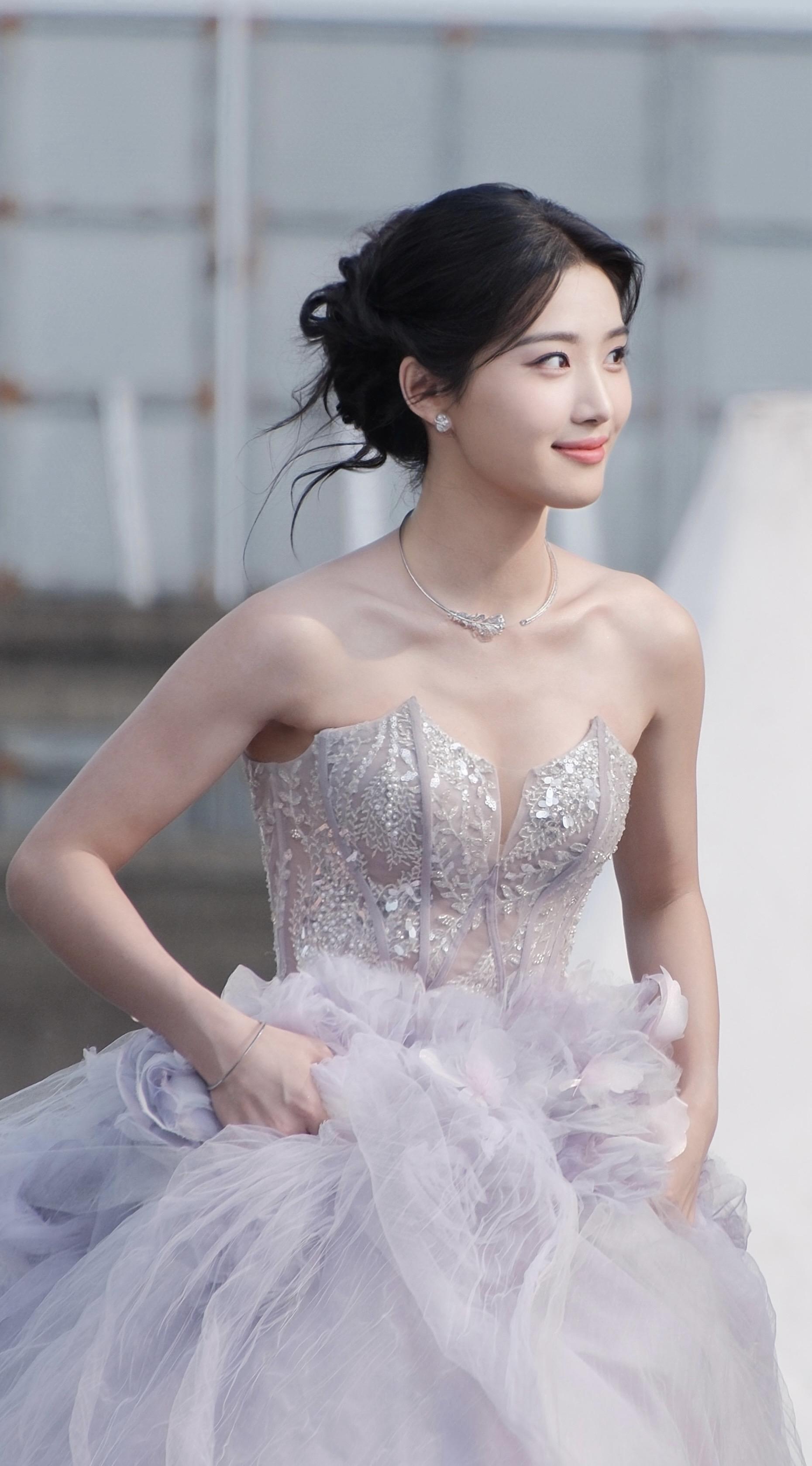 我镜头下的卢昱晓。卢昱晓本人真的好惊艳啊！气质好好！1